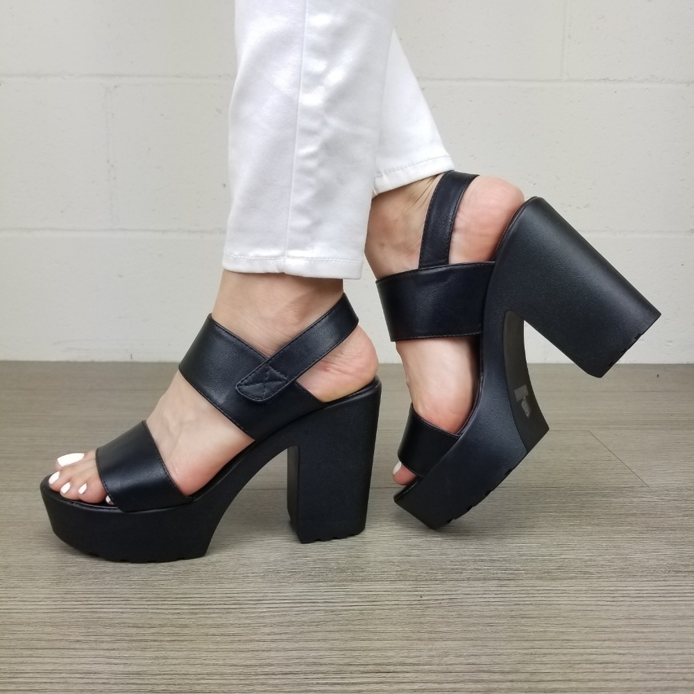 Black Chunky Heel Eesthetic Fashion Shoes- i - Picture 4 of 8